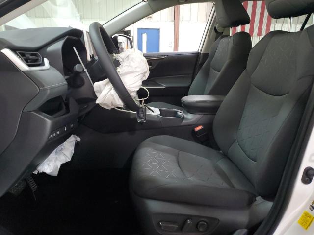 4T3RWRFV5SU197713 - 2025 TOYOTA RAV4 XLE WHITE photo 7