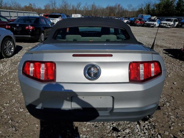 1ZVBP8EN5A5171626 - 2010 FORD MUSTANG SILVER photo 6