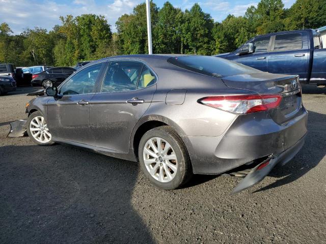 4T1B11HK2JU541493 - 2018 TOYOTA CAMRY L 灰色 照片 2
