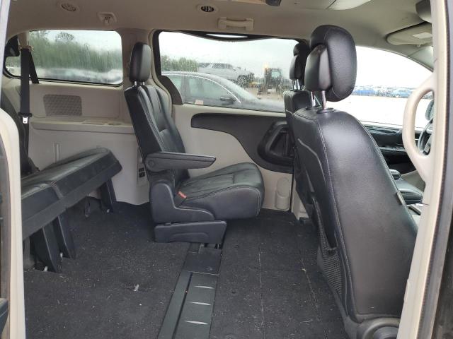 2C4RC1BG2GR292913 - 2016 CHRYSLER TOWN & COU TOURING Schwarz Foto 11