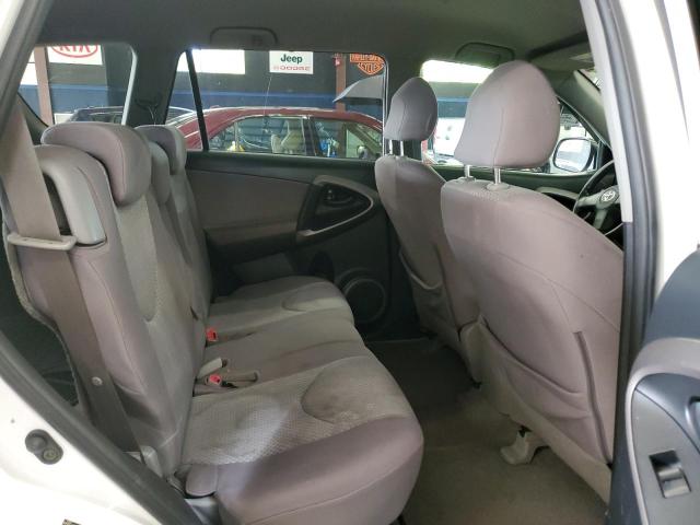 JTMBD33V666013444 - 2006 TOYOTA RAV4 Biały zdjęcie 11