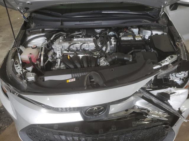 5YFEPMAE6MP224288 - 2021 TOYOTA COROLLA LE Արծաթագույն լուսանկար 11