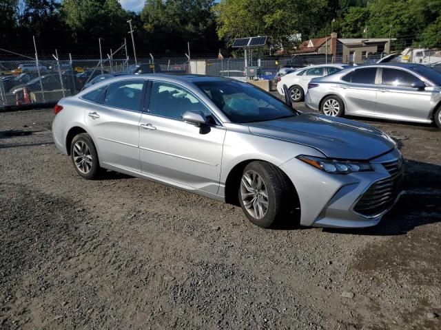 4T1BZ1FB3KU033949 - 2019 TOYOTA AVALON XLE Silber Foto 4
