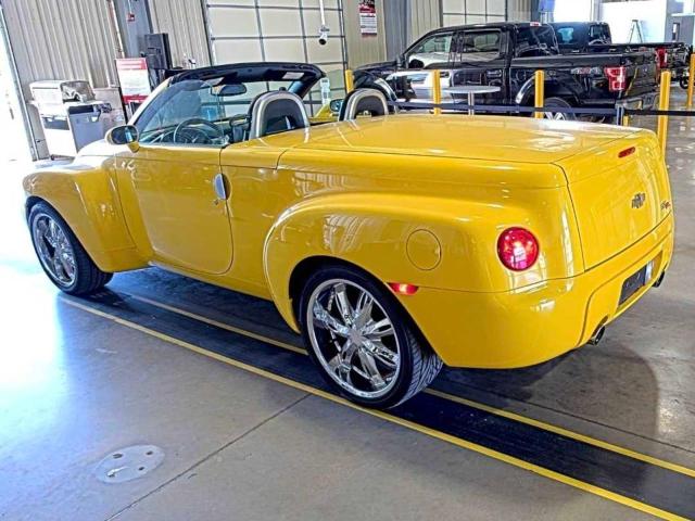 1GCES14P64B107562 - 2004 CHEVROLET SSR 黄色 照片 3