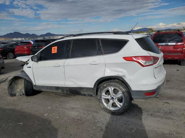 1FMCU9G90GUC83248 - 2016 FORD ESCAPE SE WHITE photo 2