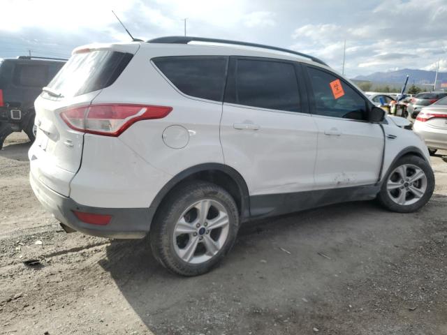 1FMCU9G90GUC83248 - 2016 FORD ESCAPE SE WHITE photo 3