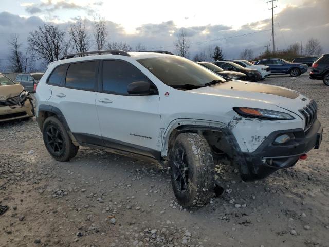 1C4PJMBX3JD502685 - 2018 JEEP CHEROKEE TRAILHAWK WHITE photo 4