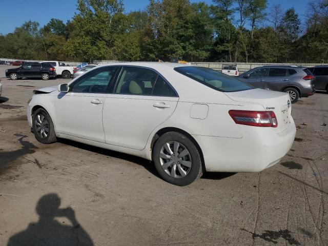 4T1BF3EK3BU665825 - 2011 TOYOTA CAMRY BASE WHITE photo 2