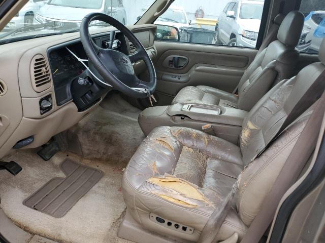 3GNEC16R7XG268744 - 1999 CHEVROLET SUBURBAN C1500 SILVER photo 7