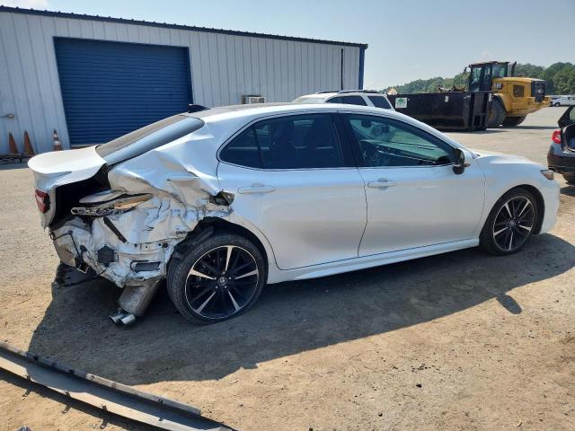 4T1B61HK3KU772986 - 2019 TOYOTA CAMRY XSE Weiß Foto 3