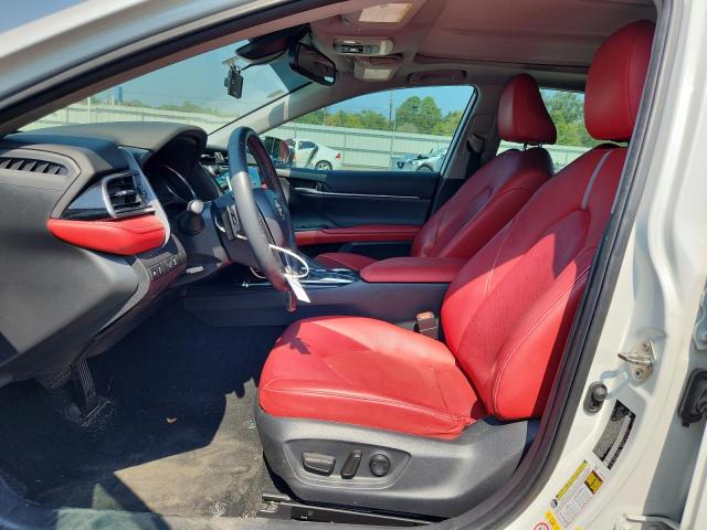 4T1B61HK3KU772986 - 2019 TOYOTA CAMRY XSE Weiß Foto 7