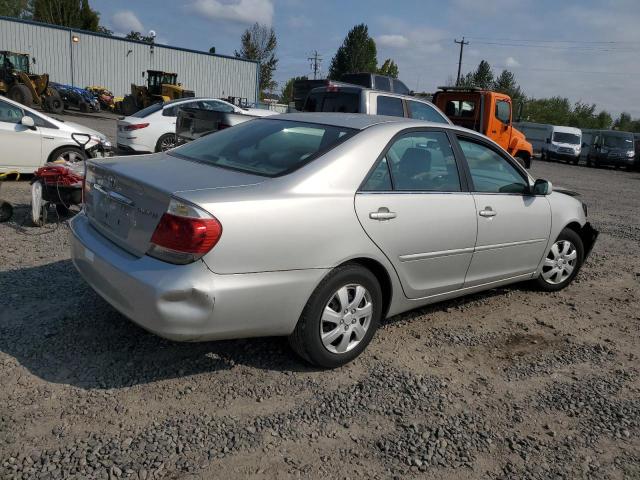 4T1BE32K55U414672 - 2005 TOYOTA CAMRY LE SILVER photo 3