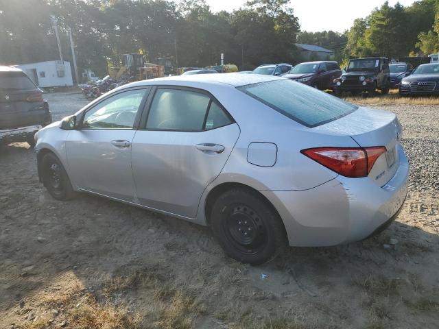 2T1BURHEXJC070047 - 2018 TOYOTA COROLLA L Silber Foto 2