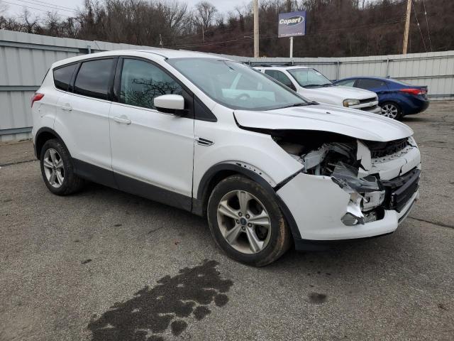 1FMCU9GX2FUA60965 - 2015 FORD ESCAPE SE WHITE photo 4