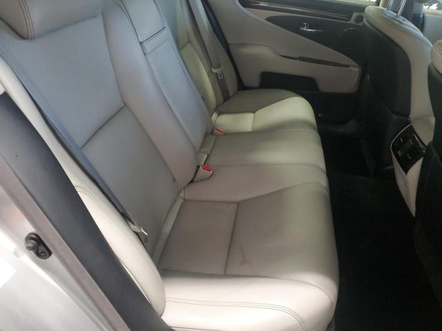 JTHBL5EF4F5138063 - 2015 LEXUS LS 460 ვერცხლისფერი ფოტო 11