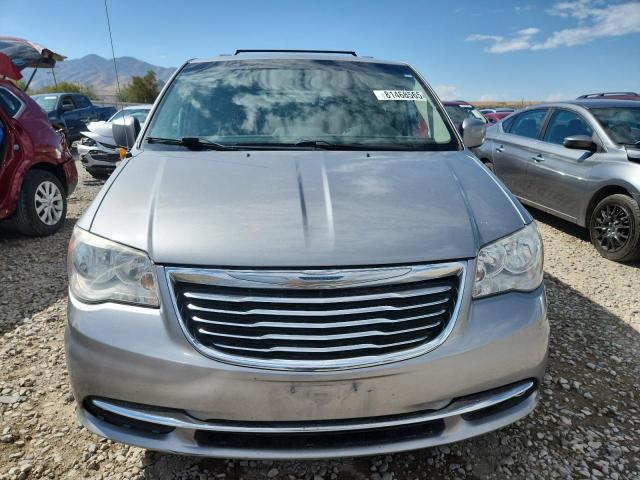 2C4RC1BG0FR636625 - 2015 CHRYSLER TOWN & COU TOURING SILVER photo 5