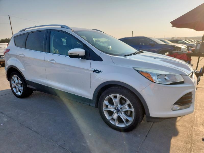 1FMCU0JX1GUB92217 - 2016 FORD ESCAPE TITANIUM WHITE photo 4