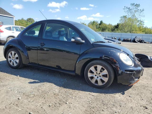 3VWPG3AGXAM008173 - 2010 VOLKSWAGEN NEW BEETLE BLACK photo 4