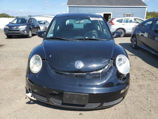 3VWPG3AGXAM008173 - 2010 VOLKSWAGEN NEW BEETLE BLACK photo 5