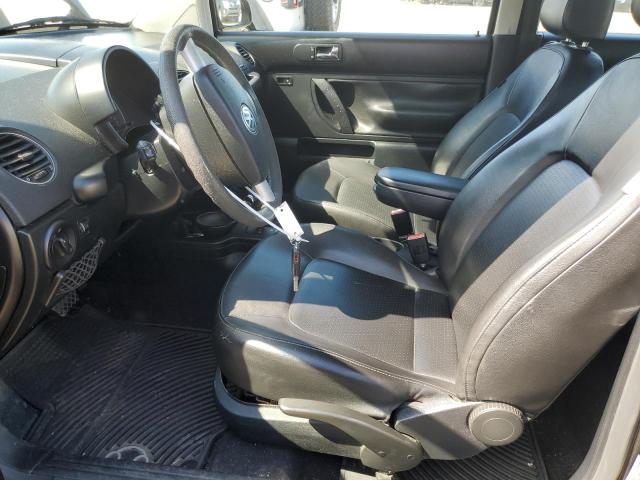 3VWPG3AGXAM008173 - 2010 VOLKSWAGEN NEW BEETLE BLACK photo 7