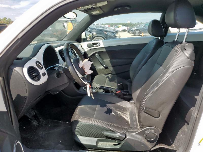 3VWJX7AT0CM633050 - 2012 VOLKSWAGEN BEETLE WHITE photo 7