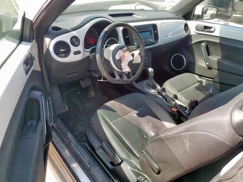 3VWJX7AT0CM633050 - 2012 VOLKSWAGEN BEETLE WHITE photo 8