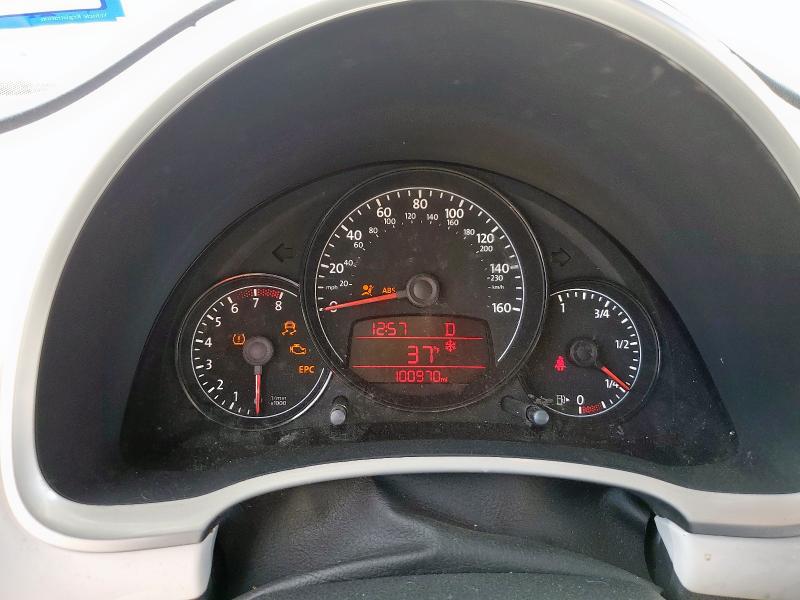 3VWJX7AT0CM633050 - 2012 VOLKSWAGEN BEETLE WHITE photo 9