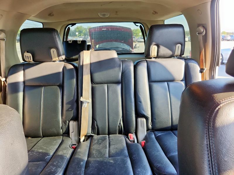 1FMJU1F58AEA43583 - 2010 FORD EXPEDITION XLT Silber Foto 10