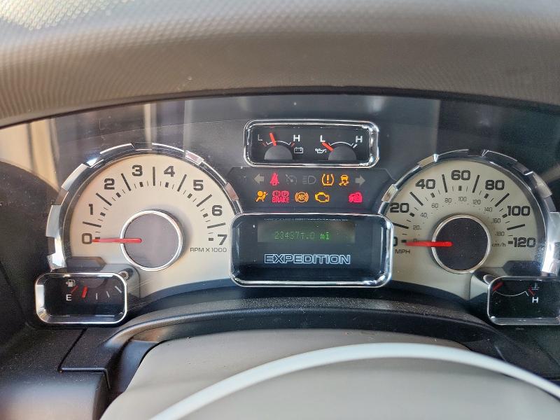 1FMJU1F58AEA43583 - 2010 FORD EXPEDITION XLT Silber Foto 9