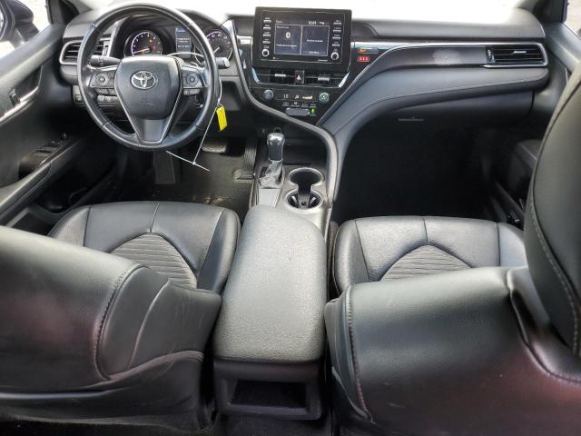 4T1G11AK9MU564032 - 2021 TOYOTA CAMRY SE BLUE photo 8