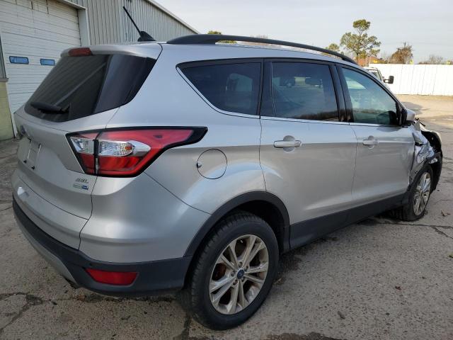 1FMCU9HD8JUB18753 - 2018 FORD ESCAPE SEL SILVER photo 3