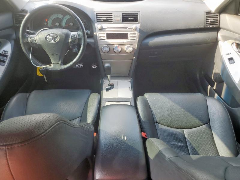 4T1BF3EK5BU724292 - 2011 TOYOTA CAMRY BASE SILVER photo 8