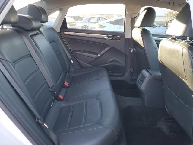 1VWDT7A35HC073060 - 2017 VOLKSWAGEN PASSAT R-LINE Weiß Foto 10