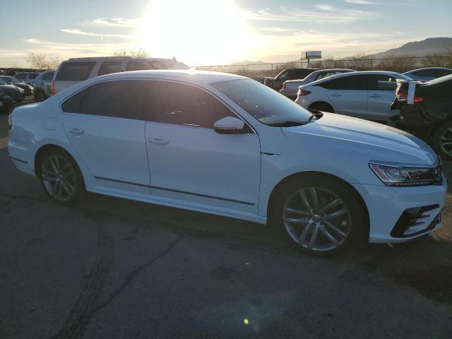 1VWDT7A35HC073060 - 2017 VOLKSWAGEN PASSAT R-LINE Weiß Foto 4