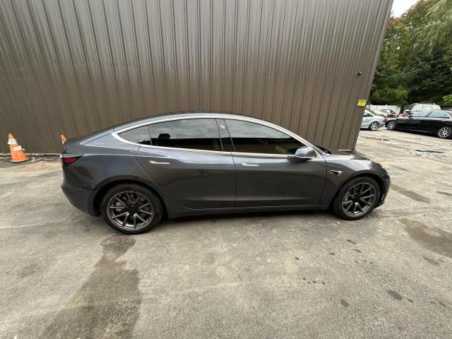 5YJ3E1EB3JF129836 - 2018 TESLA MODEL 3 Մոխրագույն լուսանկար 14