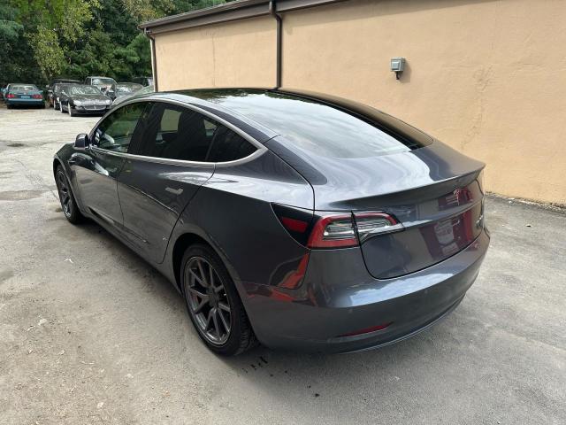 5YJ3E1EB3JF129836 - 2018 TESLA MODEL 3 Մոխրագույն լուսանկար 3