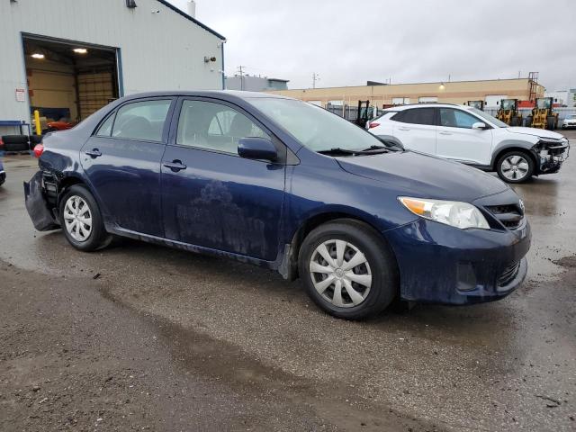 2T1BU4EE9DC029047 - 2013 TOYOTA COROLLA BASE Niebieski zdjęcie 4