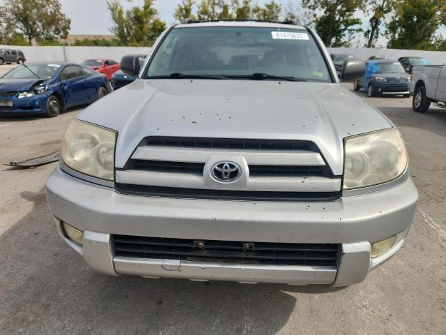 JTEZU14R440022367 - 2004 TOYOTA 4RUNNER SR5 SILVER photo 5