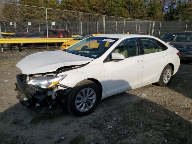 4T4BF1FK1GR540693 - 2016 TOYOTA CAMRY LE WHITE photo 1