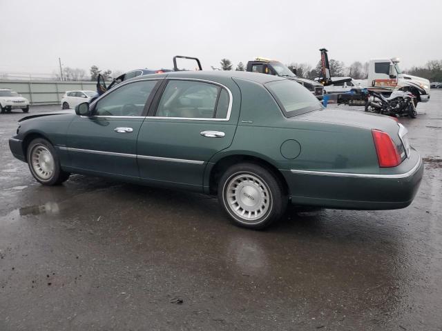 1LNFM81W8WY696919 - 1998 LINCOLN TOWN CAR EXECUTIVE GREEN photo 2