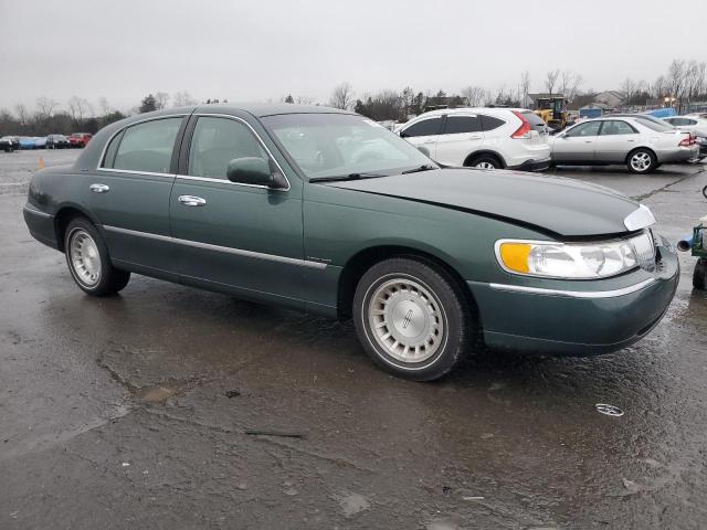 1LNFM81W8WY696919 - 1998 LINCOLN TOWN CAR EXECUTIVE GREEN photo 4