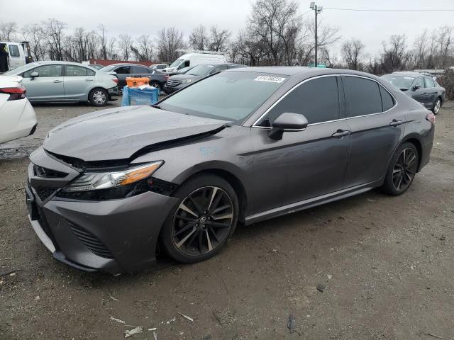 4T1B61HK4JU138665 - 2018 TOYOTA CAMRY XSE GRAY photo 1