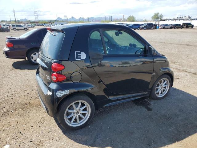 WMEEJ9AA6GK843098 - 2016 SMART FORTWO BLACK photo 3