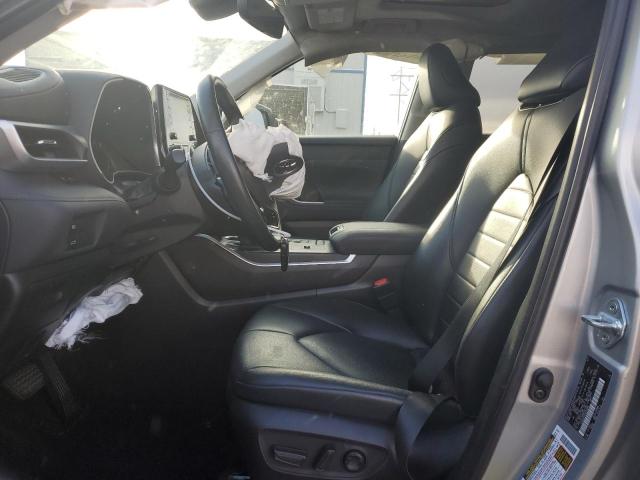 5TDGZRAH7MS053066 - 2021 TOYOTA HIGHLANDER XLE SILVER photo 7