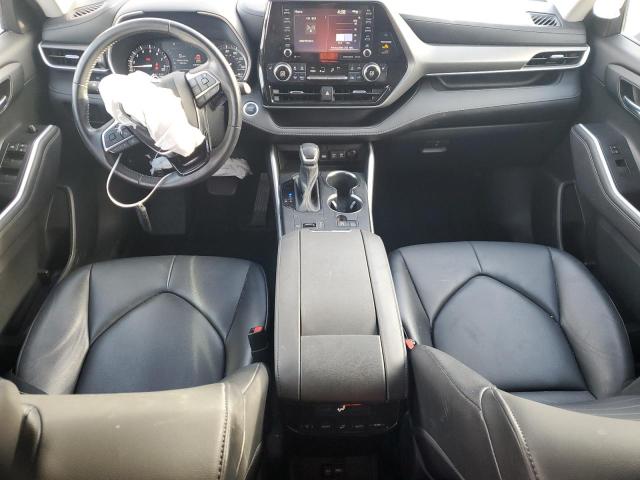 5TDGZRAH7MS053066 - 2021 TOYOTA HIGHLANDER XLE SILVER photo 8