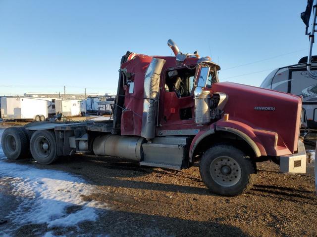 1XKDD40X1DR963313 - 2013 KENWORTH CONSTRUCTI T800 RED photo 1