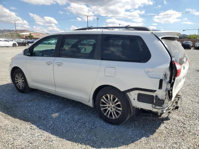 5TDYK3DC8FS672655 - 2015 TOYOTA SIENNA XLE 白色 照片 2