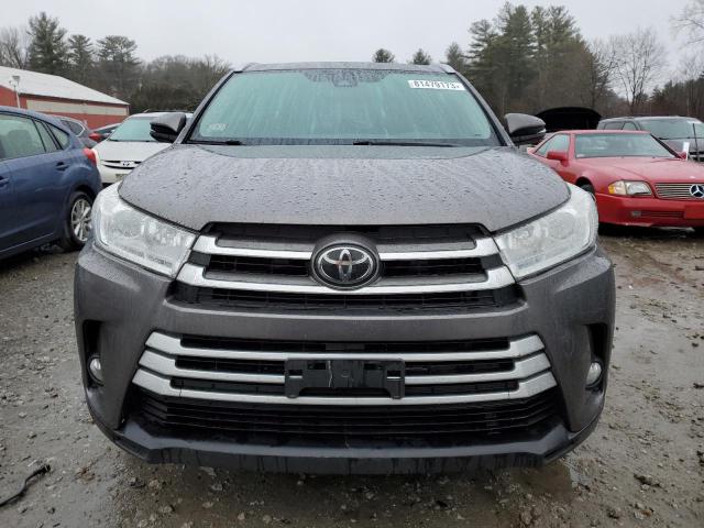 5TDJZRFH1JS523828 - 2018 TOYOTA HIGHLANDER SE GRAY photo 5