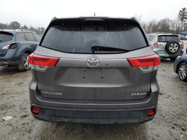 5TDJZRFH1JS523828 - 2018 TOYOTA HIGHLANDER SE GRAY photo 6