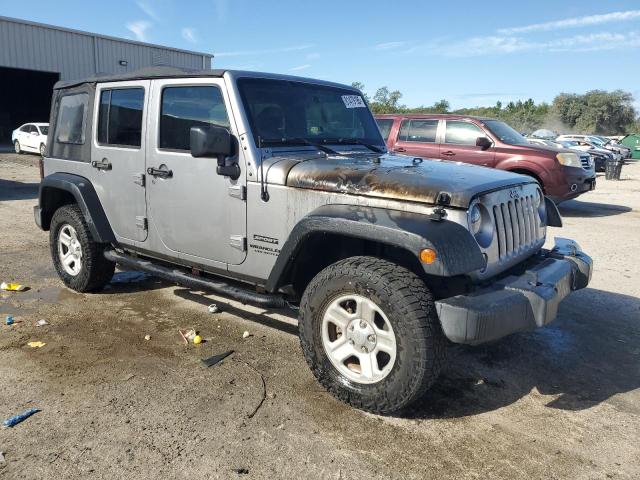 1C4BJWDG3HL503287 - 2017 JEEP WRANGLER U SPORT 银色 照片 4